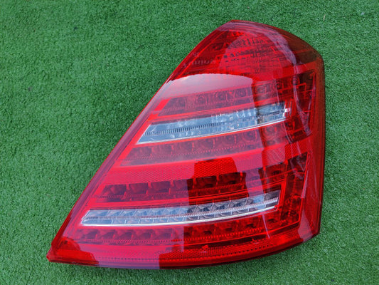 Clearance Facelift Right Tail Light (OEM, 1 pc) for Mercedes S-сlass W221 2005-2013 - image 1