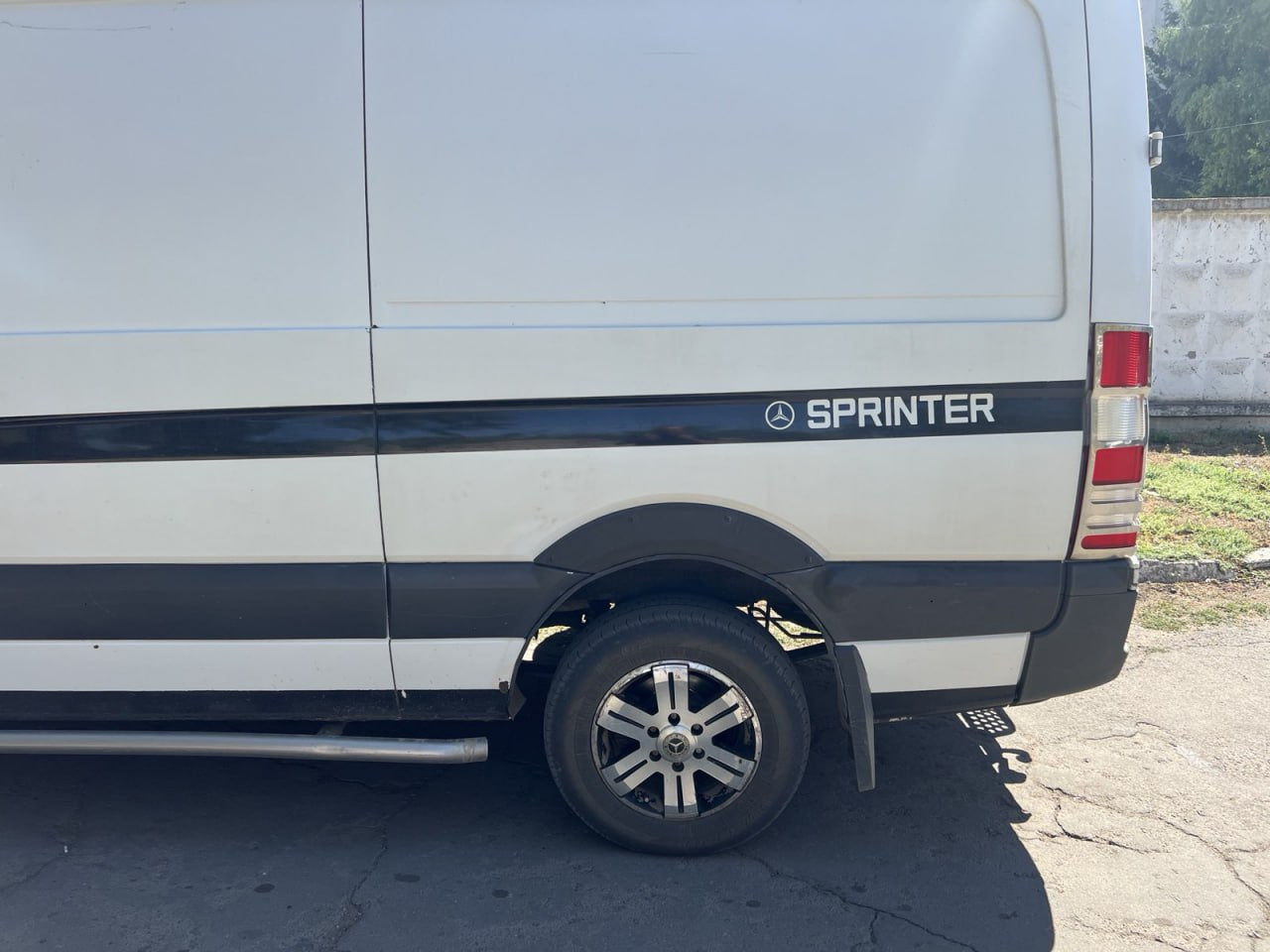 Wide fender flares (4 pcs, black) for Mercedes Sprinter W906 2006-2018 - image 17