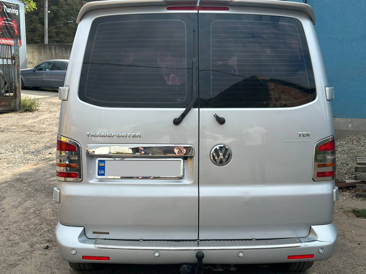 Chrome trim above license plate for swing doors (stainless steel) for Volkswagen T5 Transporter 2003-2010 - image 4
