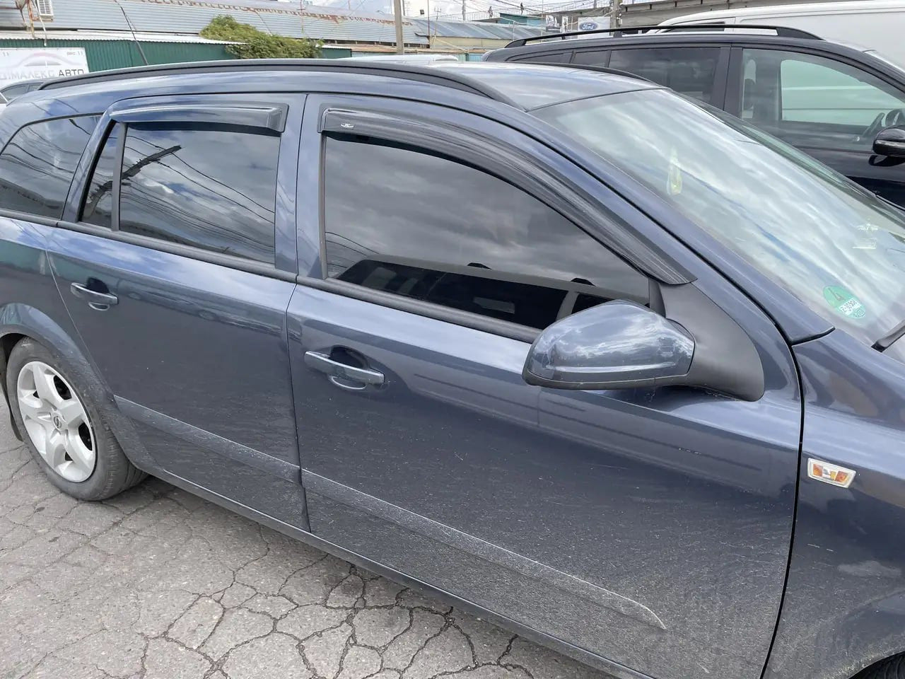 Window Deflectors WG (4 pcs, HIC) for Opel Astra H 2004-2013 - image 1