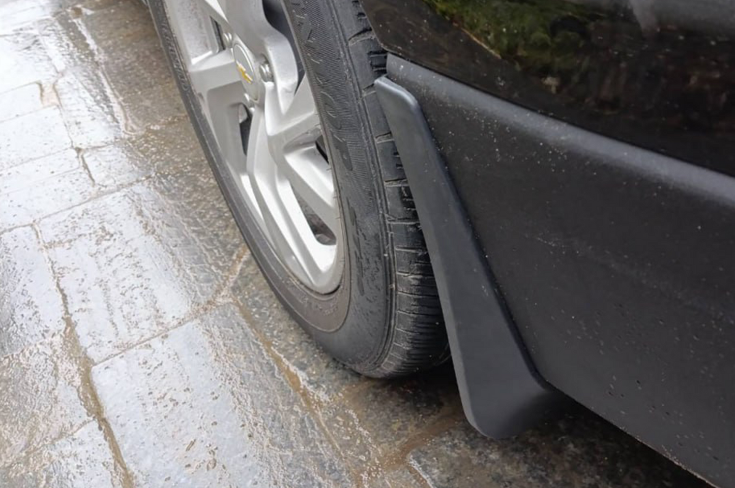 Premium Mud Flaps (4 pcs) for Chevrolet Equinox 2018-2025 - image 6