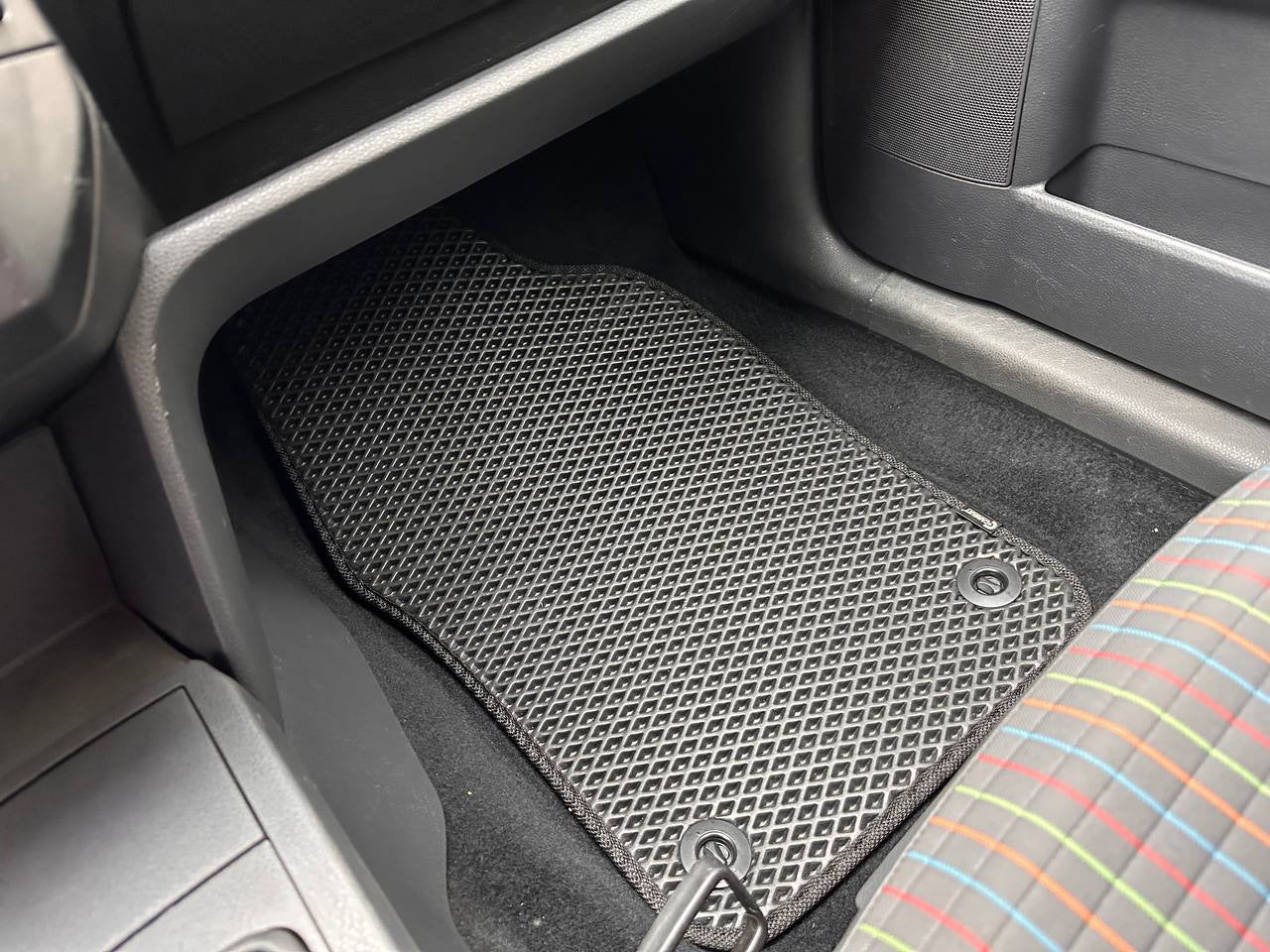EVA Floor Mats (HB, 3/5-Door, Black) for Volkswagen Polo 2001-2009 - image 2