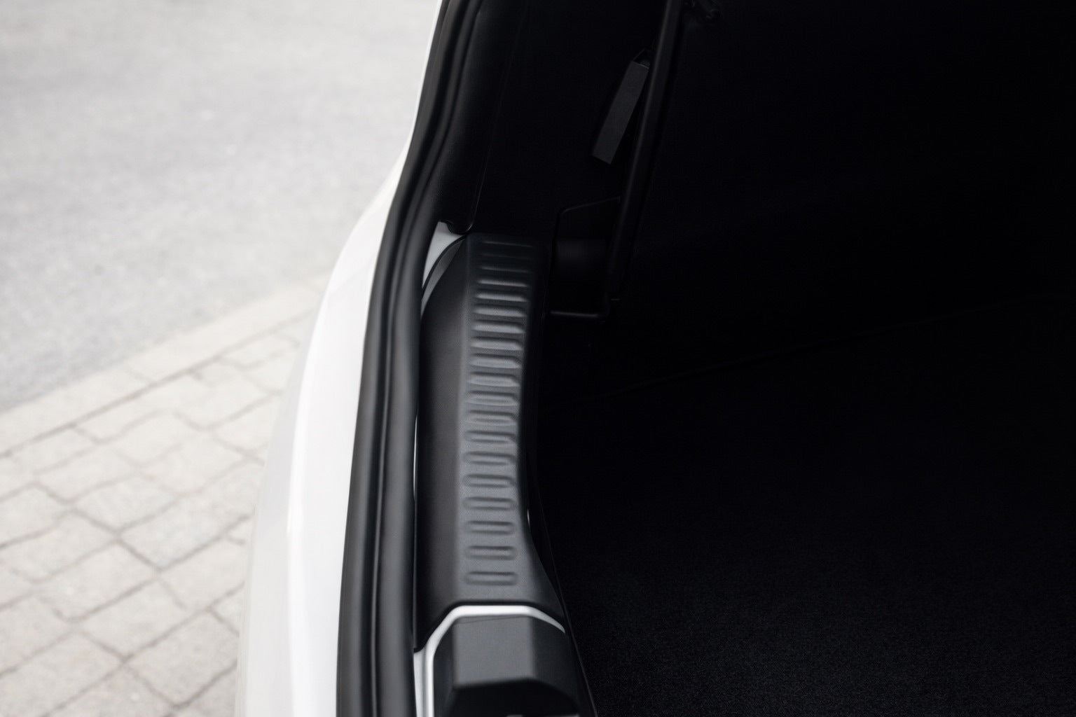Rear bumper sill cover EuroCap (4 pcs, ABS) for Dacia Sandero 2021- - image 2