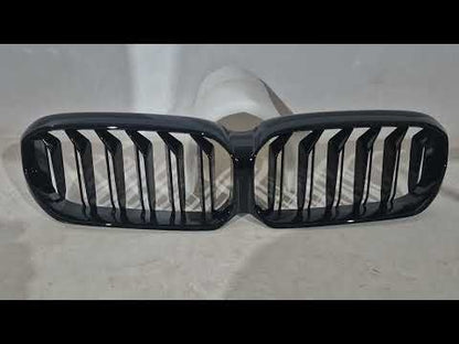 M-Look V1 Kidney Grilles (2021-2023, Gloss Black) for BMW 5 Series G30/G31 2017-2023 - video 1