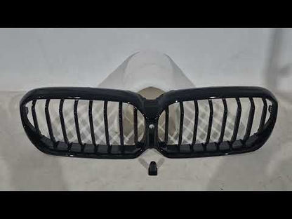 Kidney Grilles 1 Bar (2021+, Gloss Black) for BMW 5 Series G30/G31 2017-2023 - video 1