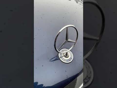 Target emblem (with lettering) for Mercedes C-class W203 2000-2007 - video 1