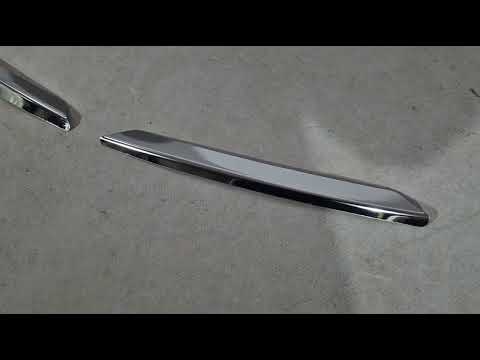 Stainless steel front bumper protectors (2009-2013, 2 pcs) for Skoda Yeti 2009-2017 - video 1