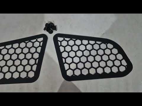 Rear window covers OmsaLine (2 pcs, ABS) for Renault Duster 2018-2024 - video 1