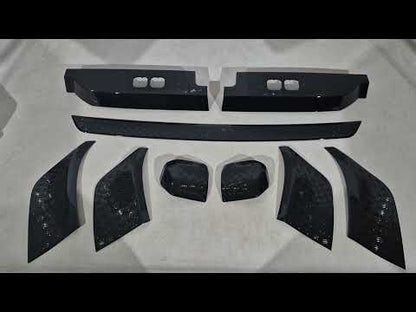 Set of fender flares and trims for Land Rover Defender 2019- - video 1