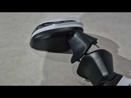 Mirror covers (2 pcs, chrome) for Toyota Land Cruiser 300 2021- - video 2