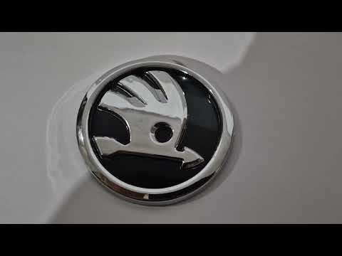 Emblem 3W0853621 V-1 (89 mm) for Skoda - video 1