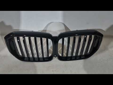 Kidney Grilles 1 Bar (2023+, Gloss Black) for BMW X5 G05 2019–2026 - video 1