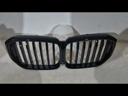 Kidney Grilles 1 Bar (2023+, Gloss Black) for BMW X5 G05 2019–2026 - video 1