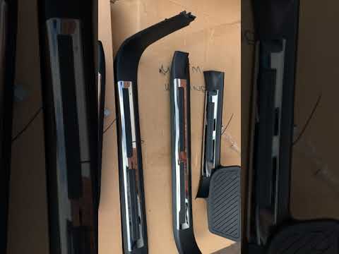 Plastic illuminated door sills (black) for Toyota Land Cruiser 200 2007-2021 - video 1