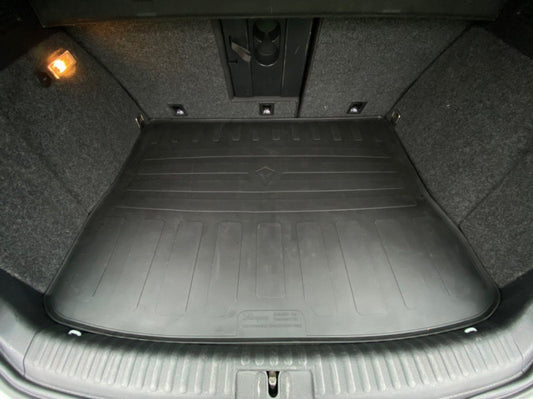 Rubber Trunk Mat (Stingray) for Volkswagen Tiguan 2007-2016 - image 1