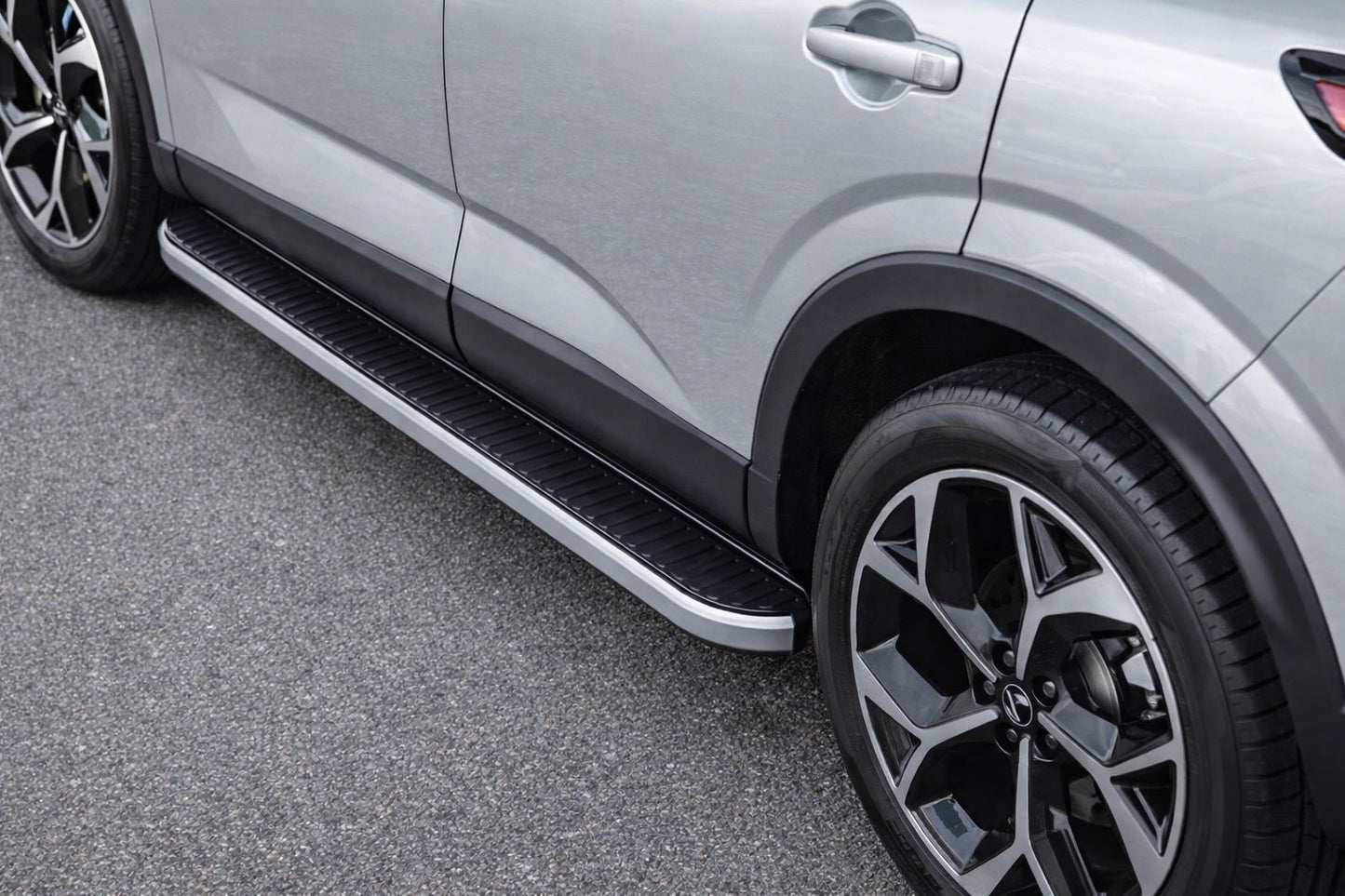Side Steps Tayga Grey (2 pcs, Aluminum) for Nissan Qashqai 2021- - image 1