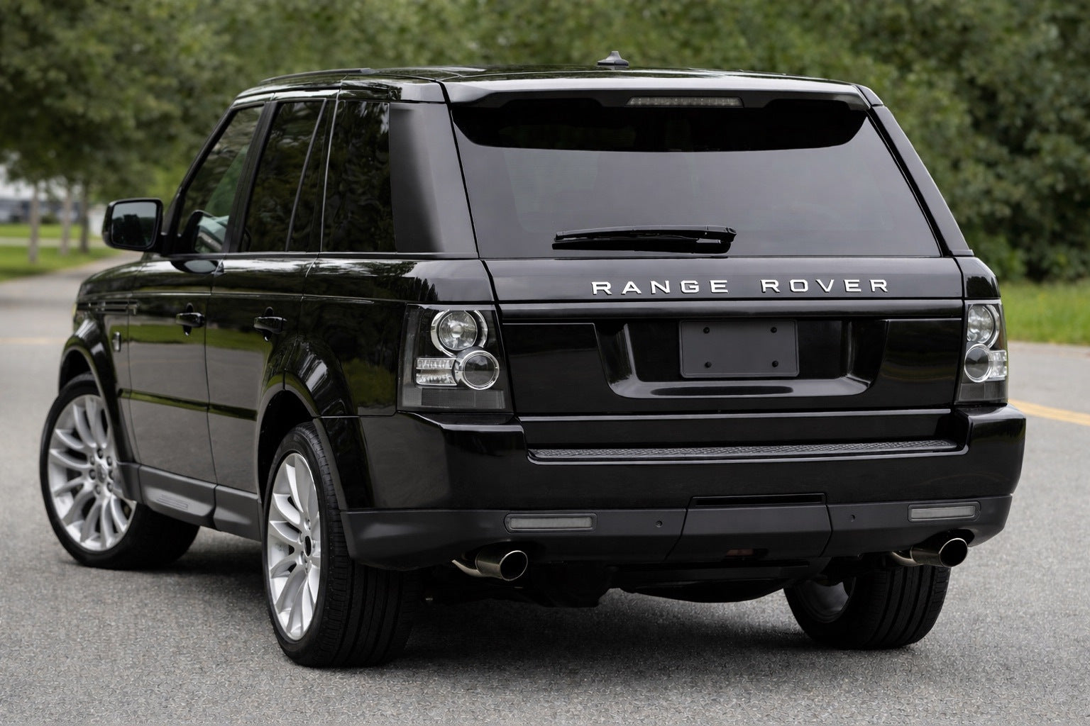 Tail Lights OEM Black (2 pcs) for Range Rover Sport 2005-2013 - image 1