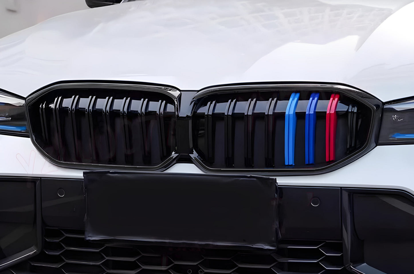 Kidney Grilles 1 Bar (2022+, M-Color) for BMW 3 Series G20/G21 2018- - image 1