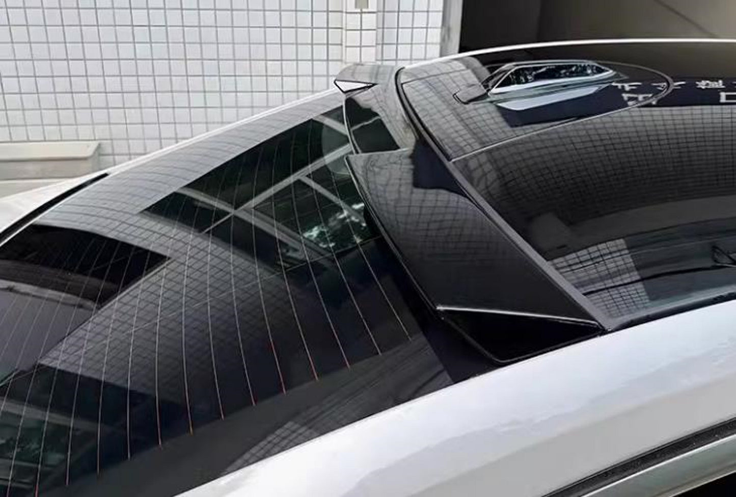 M4-Style Rear Spoiler (Gloss Black) for BMW 5/i5 Series G60/G60E/G61 2023- - image 1