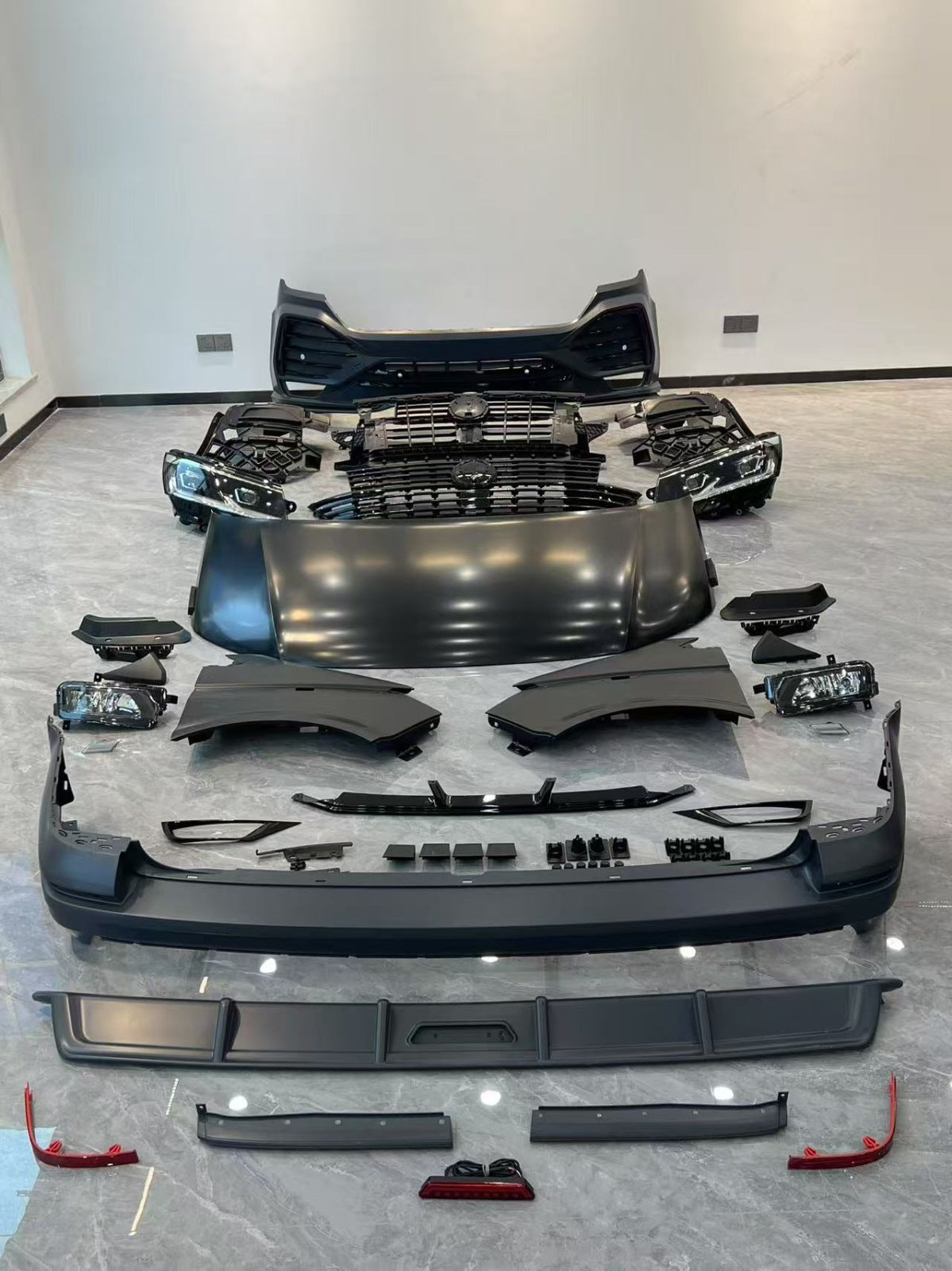 Facelift Kit to T6.1 Sportline for Volkswagen T5 2010-2015 - image 1