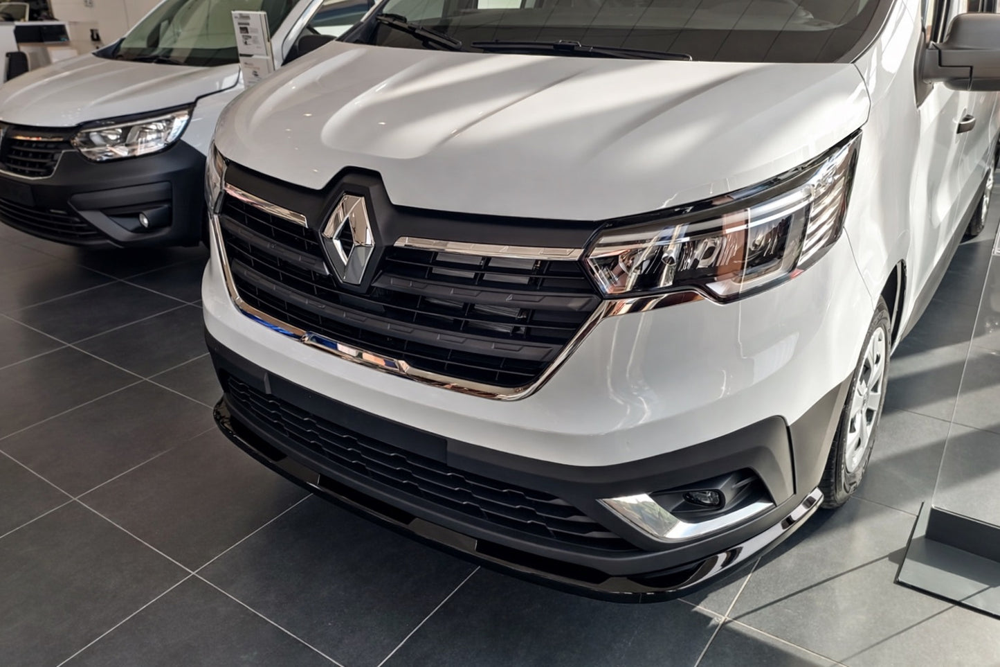 Front lip 2021+ (ABS) for Renault Trafic 2015- - image 1