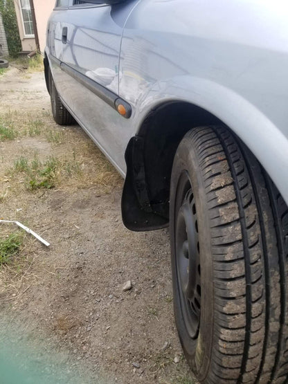 Premium Front Mud Flaps (1995-1999, 2 pcs) for Opel Vectra B 1995-2002 - image 4