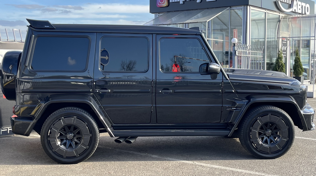 Black door moldings pre-assembled (2019 design) for Mercedes G сlass W463 1990-2018 - image 2