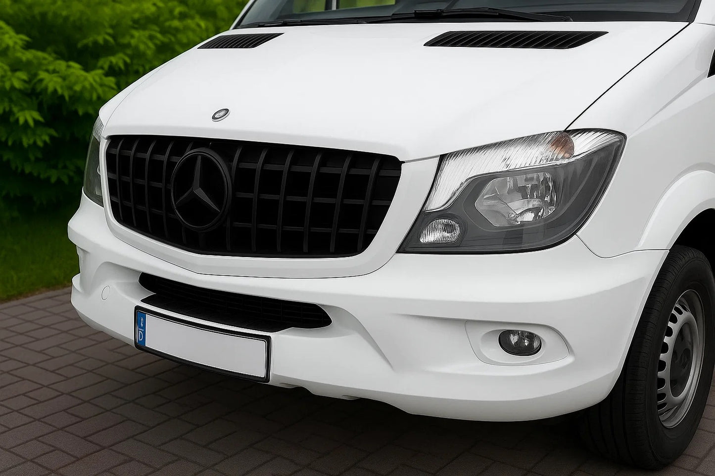 Front Grille Panamericana GT Panamericana Black (2013-2018) for Mercedes Sprinter W906 2006-2018 - image 1