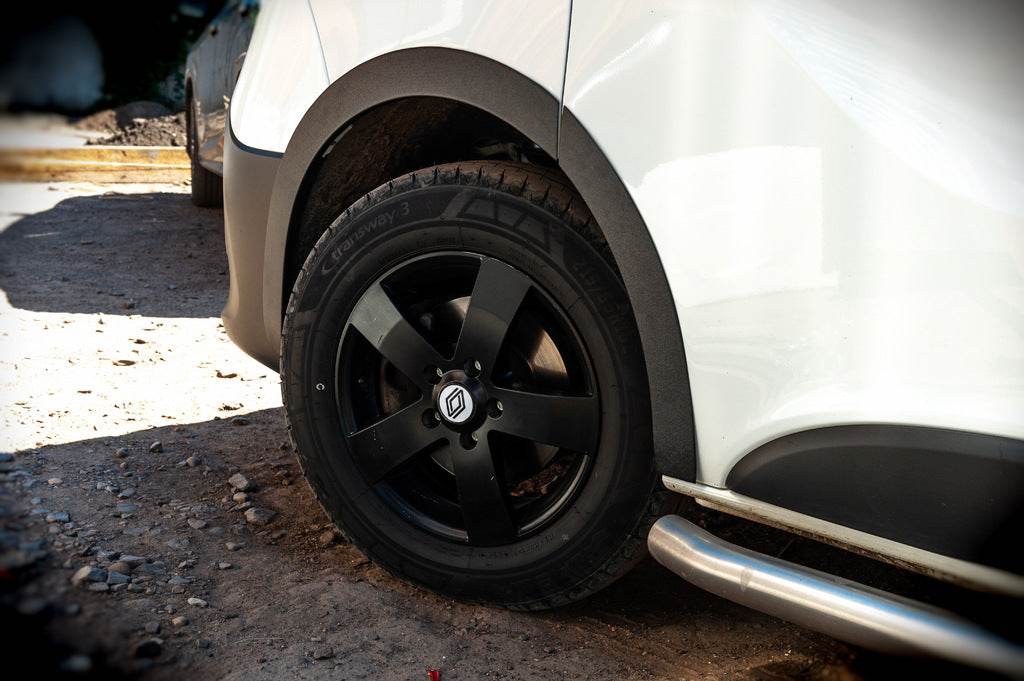 Arches (6 pcs, black, ABS) for Renault Trafic 2015↗ - Reelken Auto
