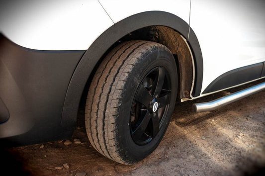 Arches (6 pcs, black, ABS) for Renault Trafic 2015↗ - Reelken Auto