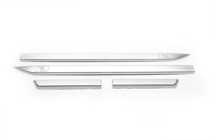 A set of door moldings for Toyota FJ Cruiser - Reelken Auto