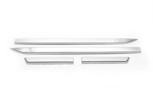A set of door moldings for Toyota FJ Cruiser - Reelken Auto