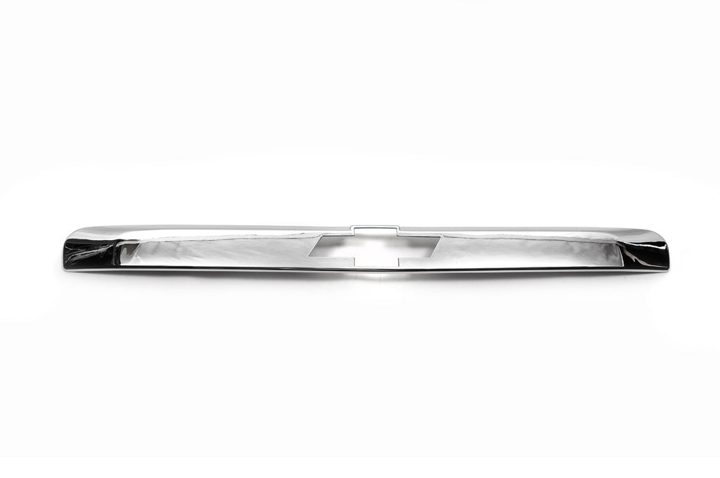 Chrome trim above license plate Libao (ABS) for Chevrolet Trax 2012-2023 - image 3