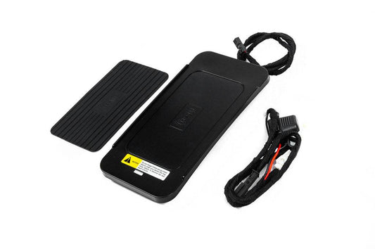 Wireless phone charging kit (2007-2015) for Toyota Land Cruiser 200 - Reelken Auto