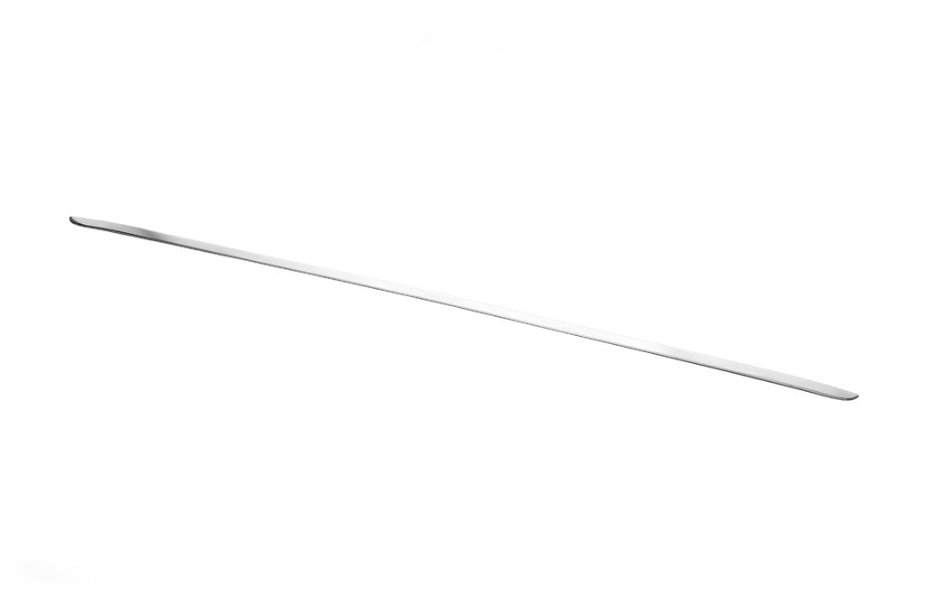 The edge of the trunk lid for Volkswagen Touareg 2002-2010 - image 3