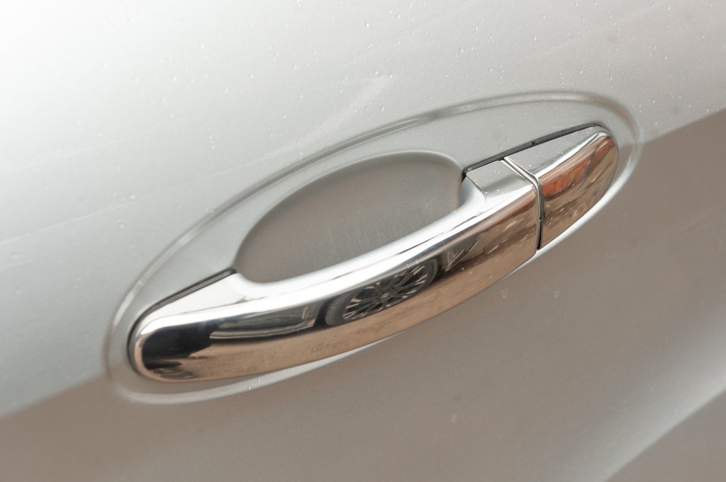 Pads on handles (4-piece, stainless steel) for Ford Connect 2014-2021 - image 12