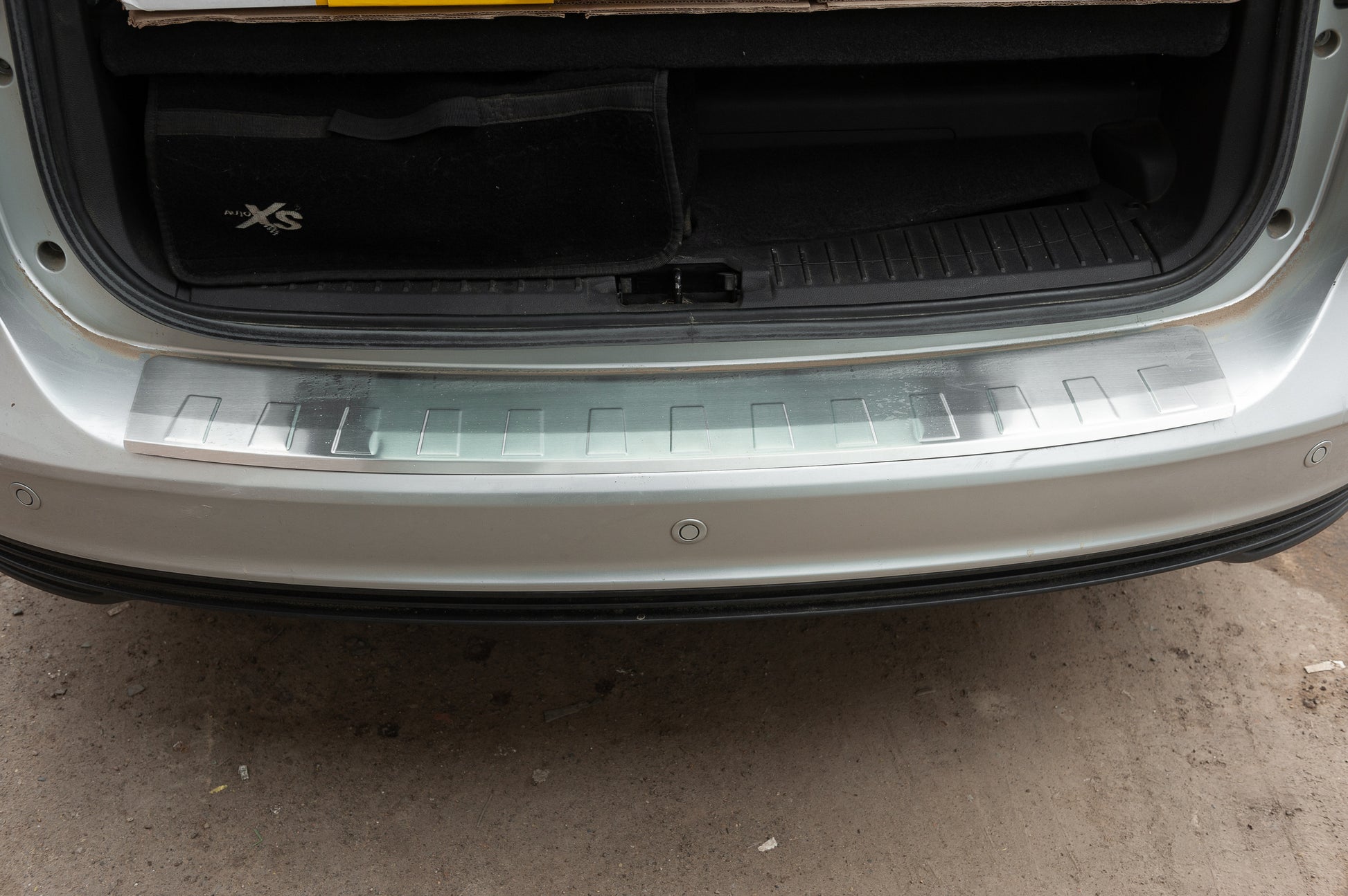 Rear Bumper Protector OmsaLine (Stainless Steel) for Ford C-Max/Grand C-Max 2010-2019 - image 5