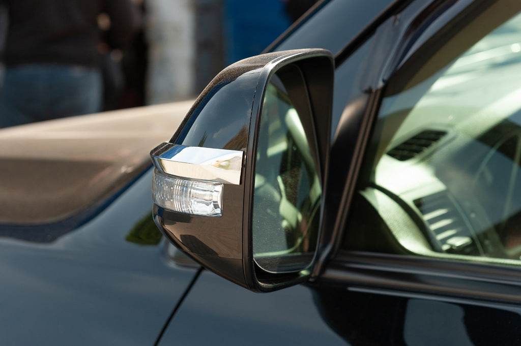 Strips on mirrors (2 piece, chrome) for Toyota Land Cruiser Prado 150 - Reelken Auto