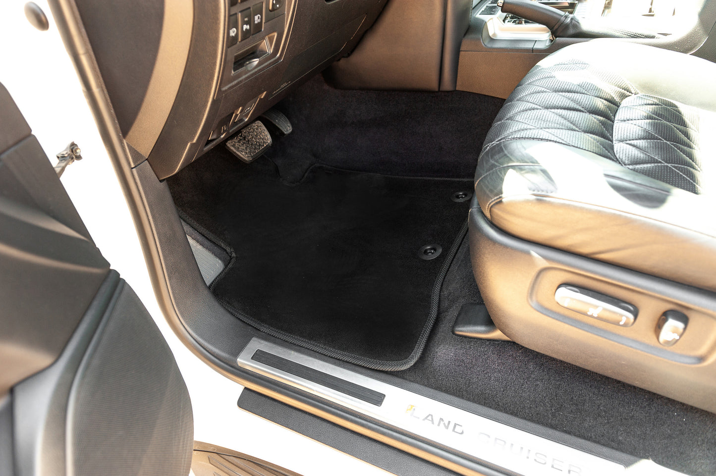 Textile Floor Mats Premium V-2 (2012-2021, Black) for Toyota Land Cruiser 200 2007-2021 - image 8