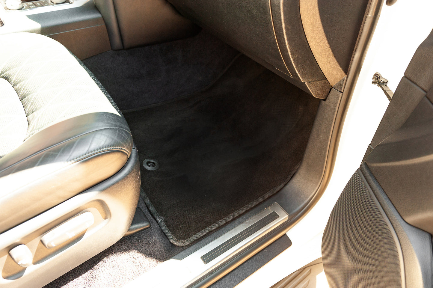 Textile Floor Mats Premium V-2 (2012-2021, Black) for Toyota Land Cruiser 200 2007-2021 - image 2