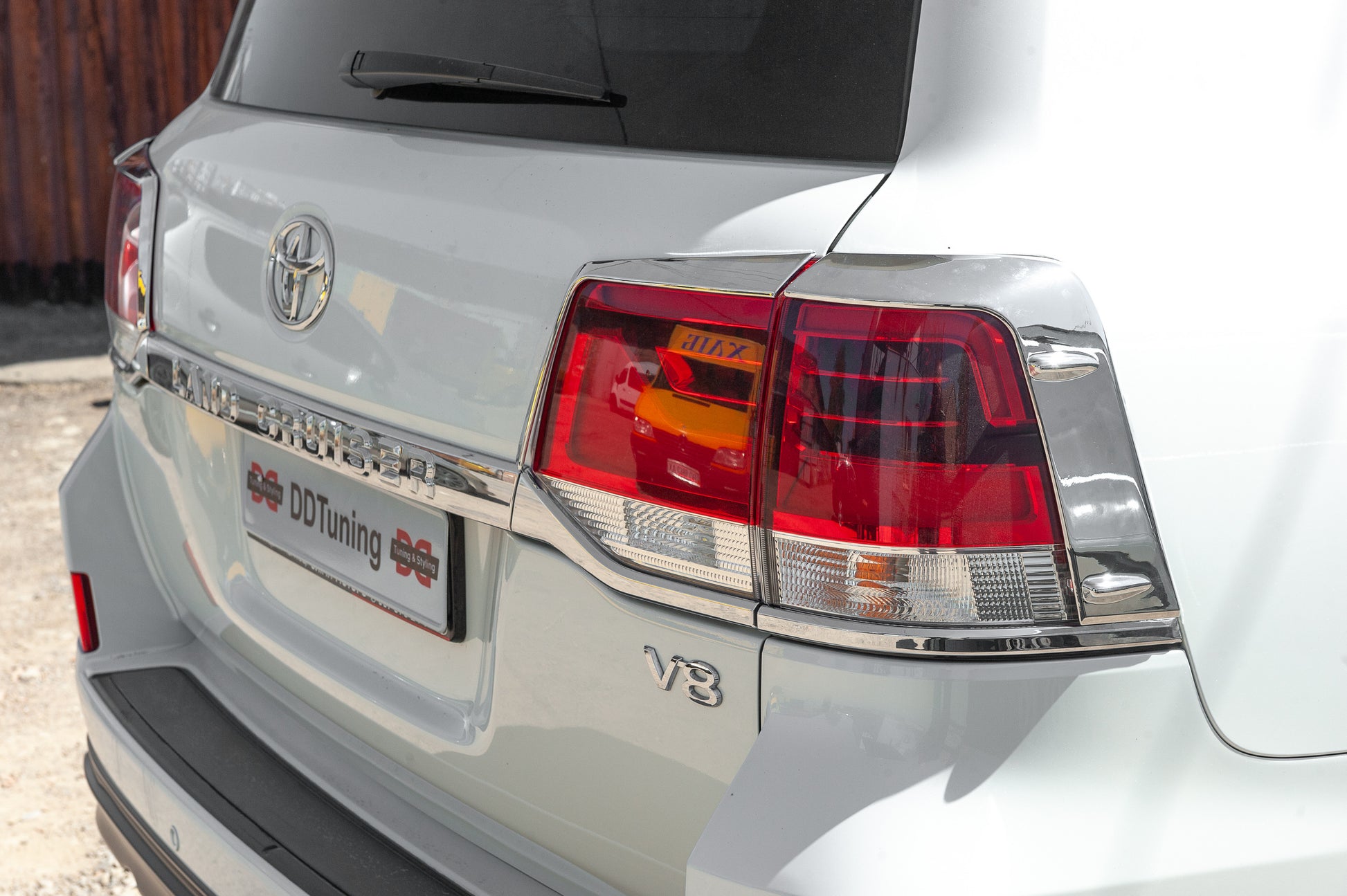 Chrome Tail Light Covers (2015+, 4pcs, Plastic) for Toyota Land Cruiser 200 2007-2021 - image 3
