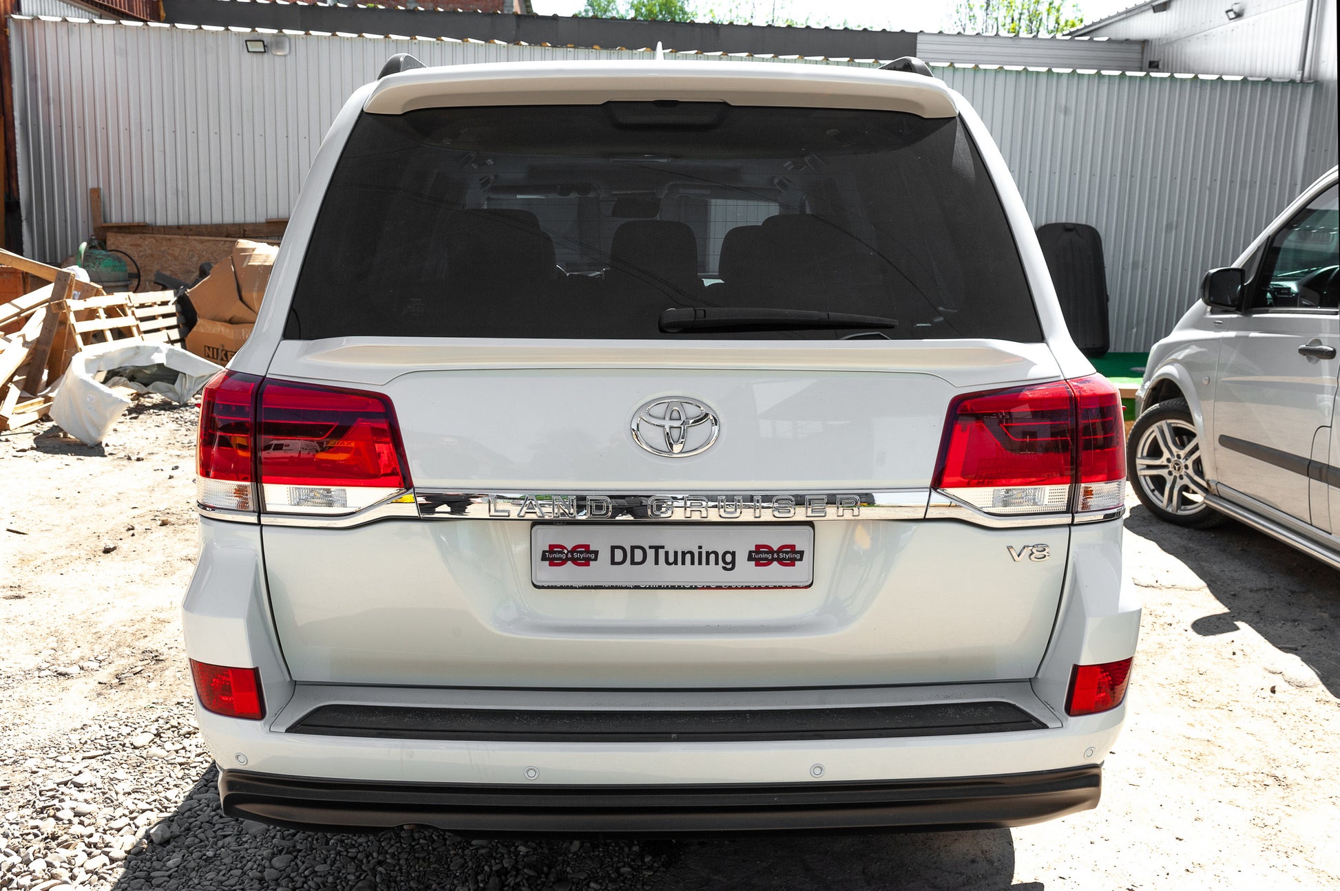 WALD Rear Spoiler (lower, 2015+) for Toyota Land Cruiser 200 2007-2021 - image 17