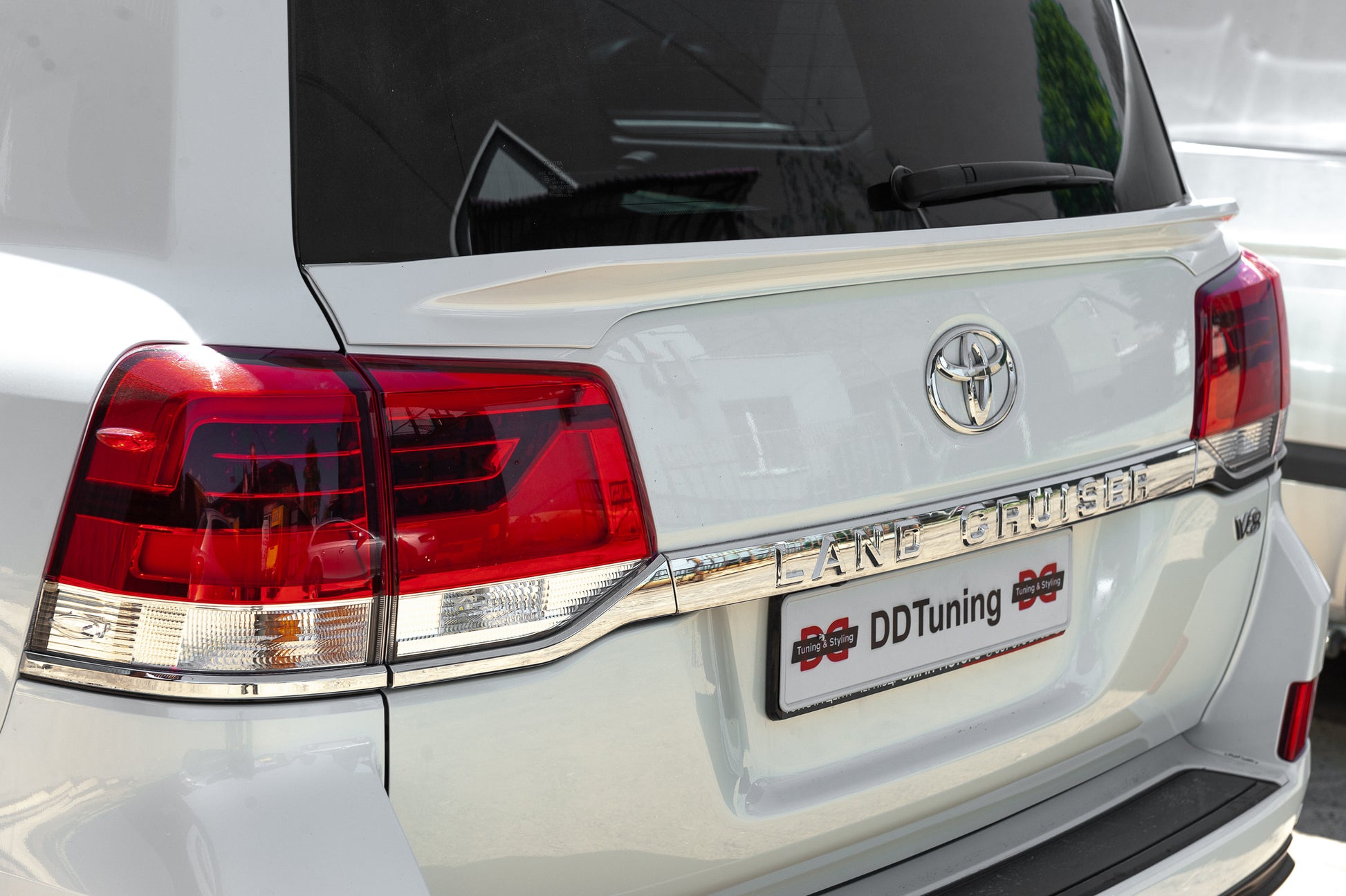 WALD Rear Spoiler (lower, 2016-2021) for Toyota Land Cruiser 200 2007-2021 - image 1