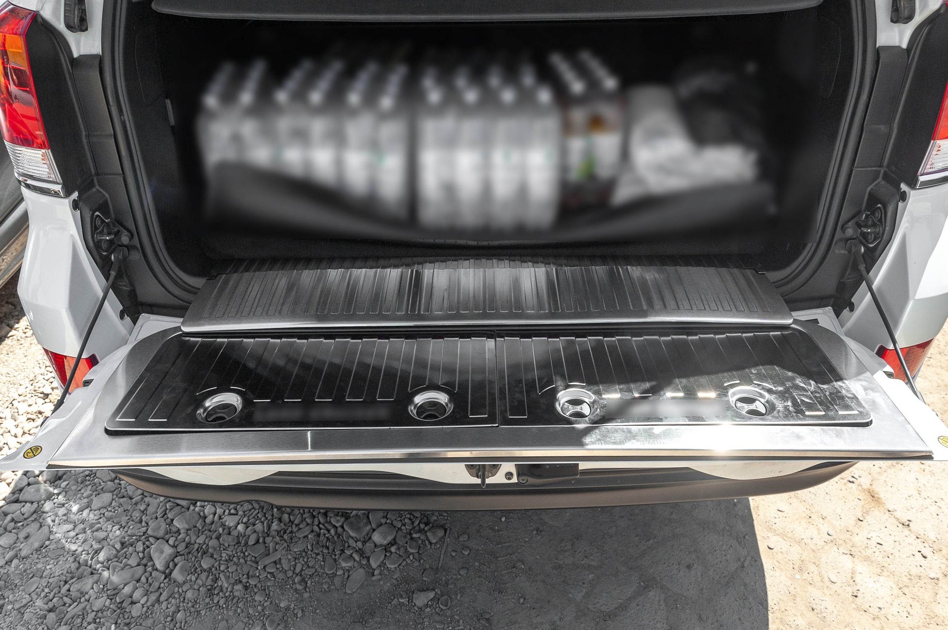 Set of inserts in the trunk (stainless steel) for Toyota Land Cruiser 200 - Reelken Auto