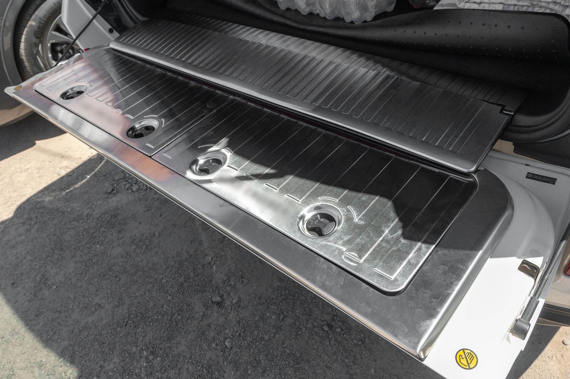 Set of inserts in the trunk (stainless steel) for Toyota Land Cruiser 200 - Reelken Auto