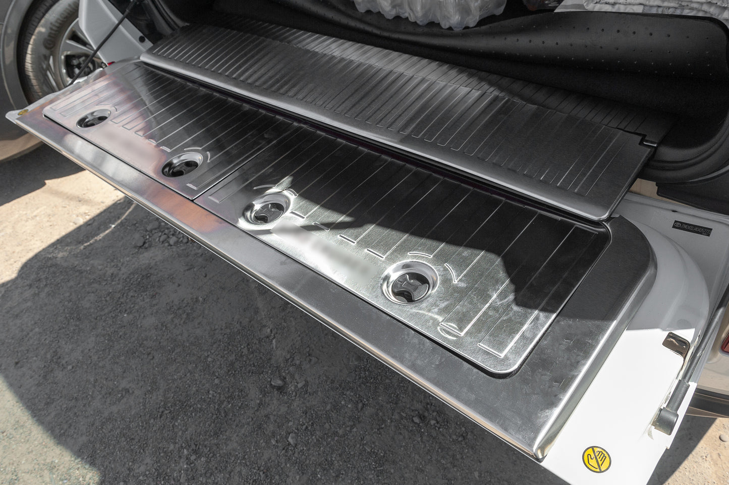 Stainless Steel Trunk Inserts Set for Toyota Land Cruiser 200 2007-2021 - image 8