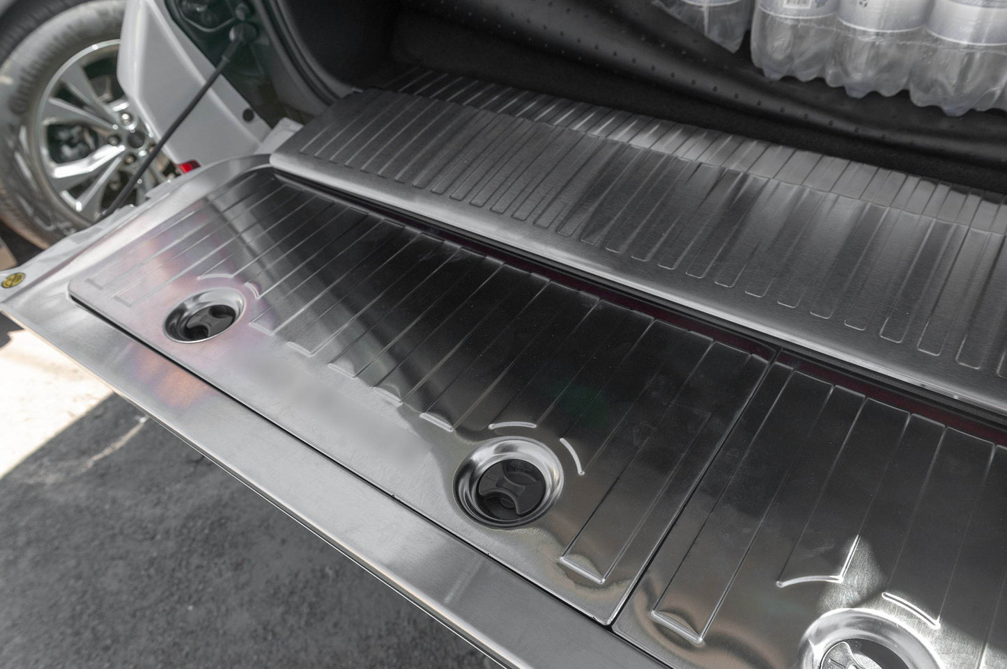 Set of inserts in the trunk (stainless steel) for Toyota Land Cruiser 200 - Reelken Auto