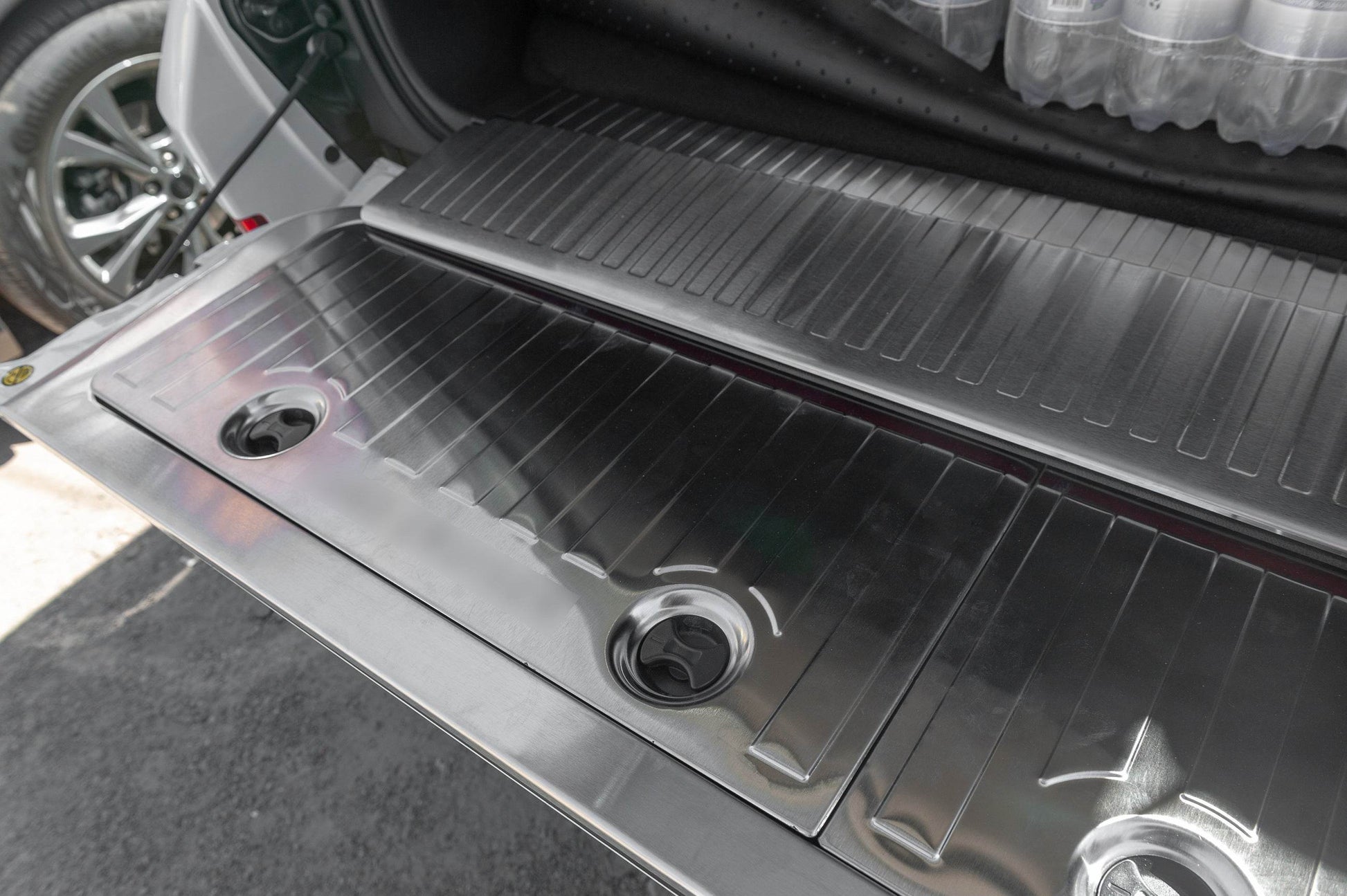 Set of inserts in the trunk (stainless steel) for Toyota Land Cruiser 200 - Reelken Auto