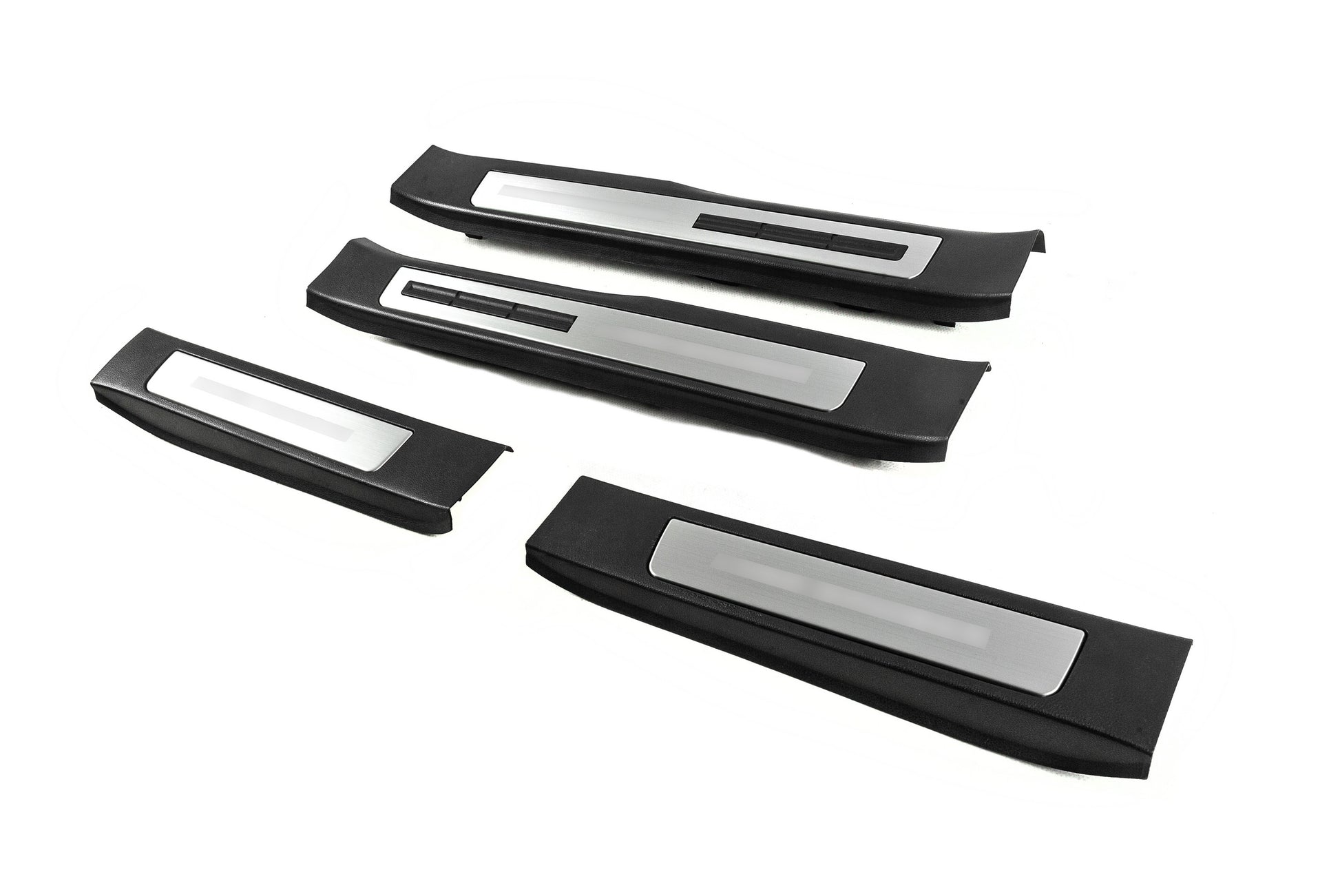 Illuminated door sill plates (4 pcs) for Toyota Land Cruiser 300 2021- - image 1