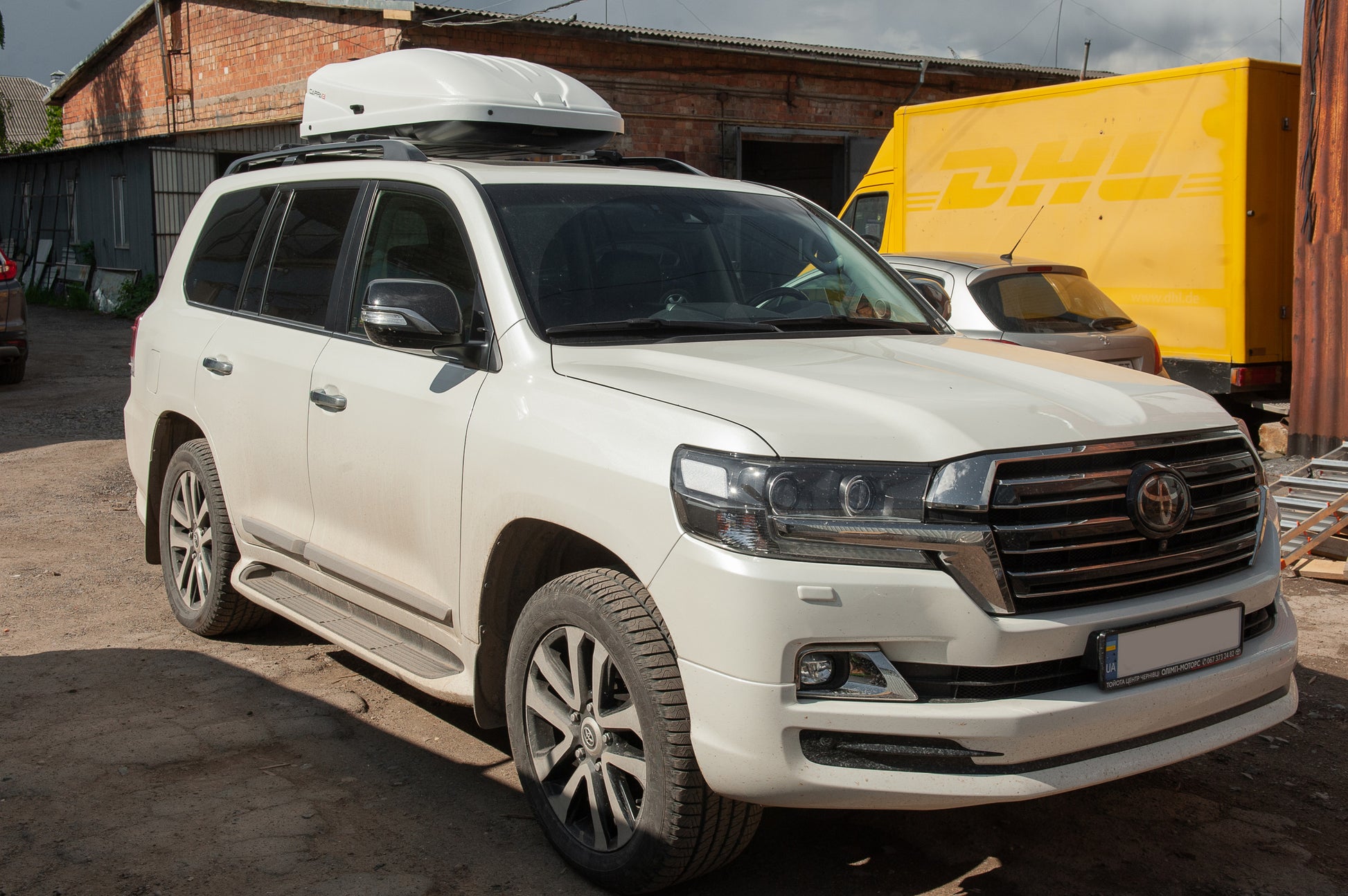 Roof box EuroCap white (450 L) - image 11